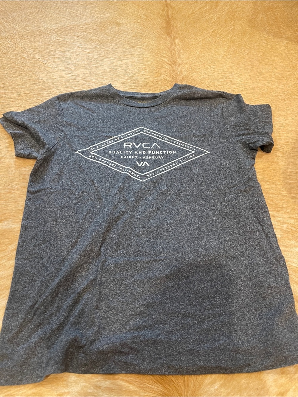 Tee by RVCA